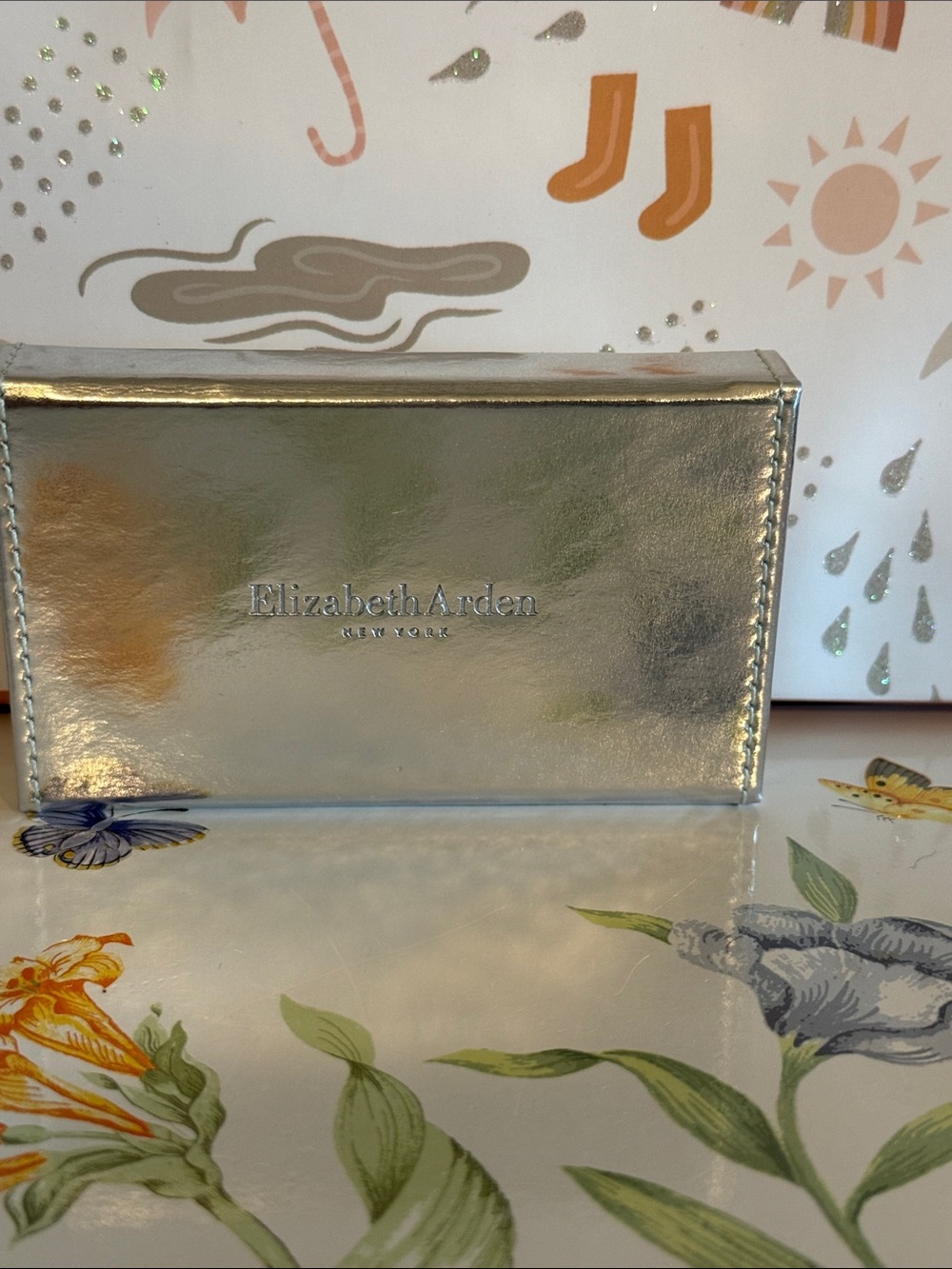 Elizabeth Arden Silver Metallic Eyeshadow Palette Case